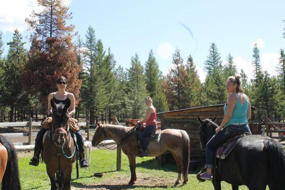 Dream Haven Guest Ranch Hotel Marion Exterior photo